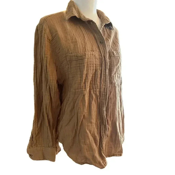 H&M TEXTURED BUTTON TAUPE WOMENS SHIRT FRONT POCKETS SIZE SMALL - Picture 2 of 8